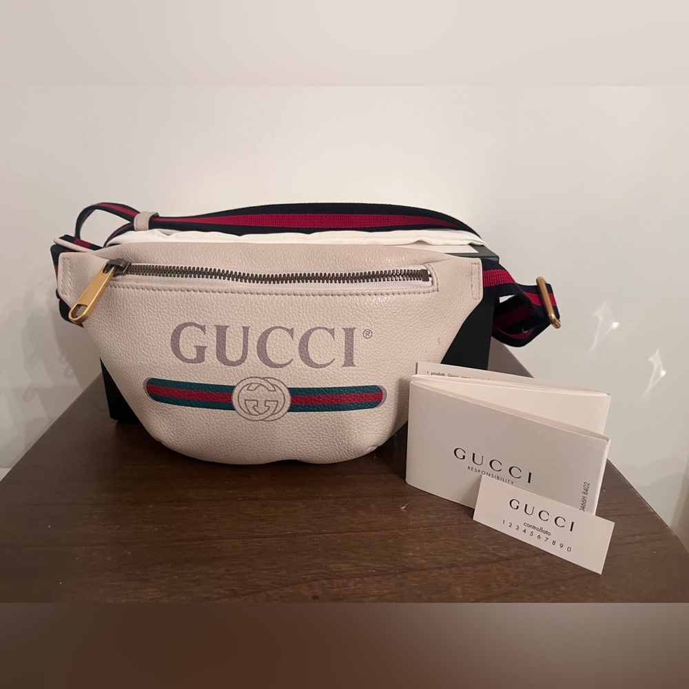 Gucci Cream and Black Belt Bag